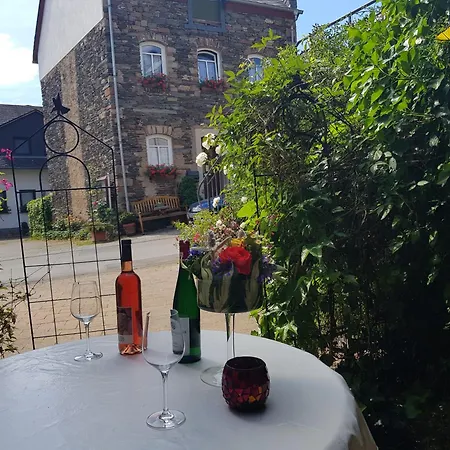 Am Weinberg *